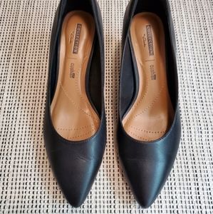 Clark's black leather cushion pumps SZ 7.5